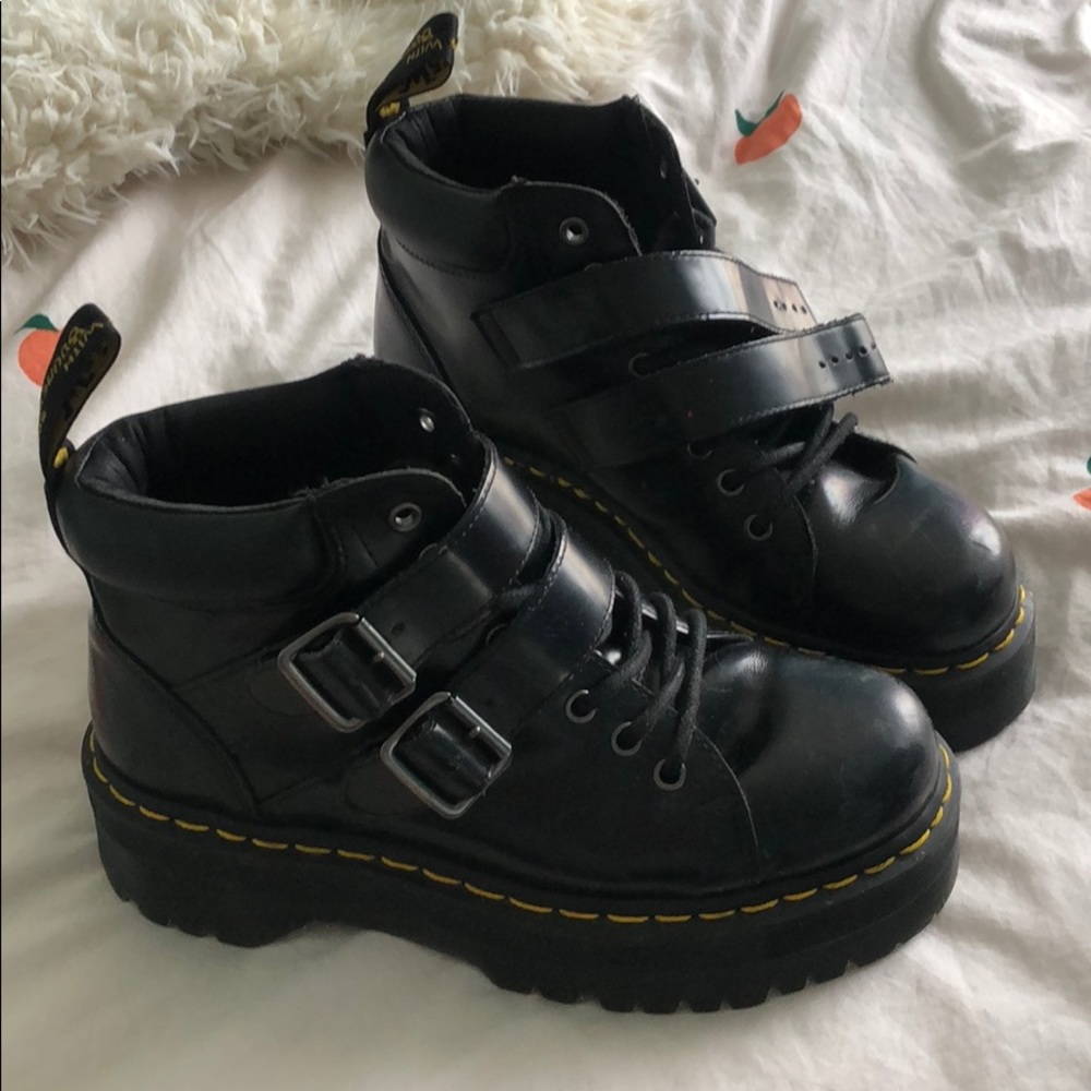 Platform Doc Marten Boots